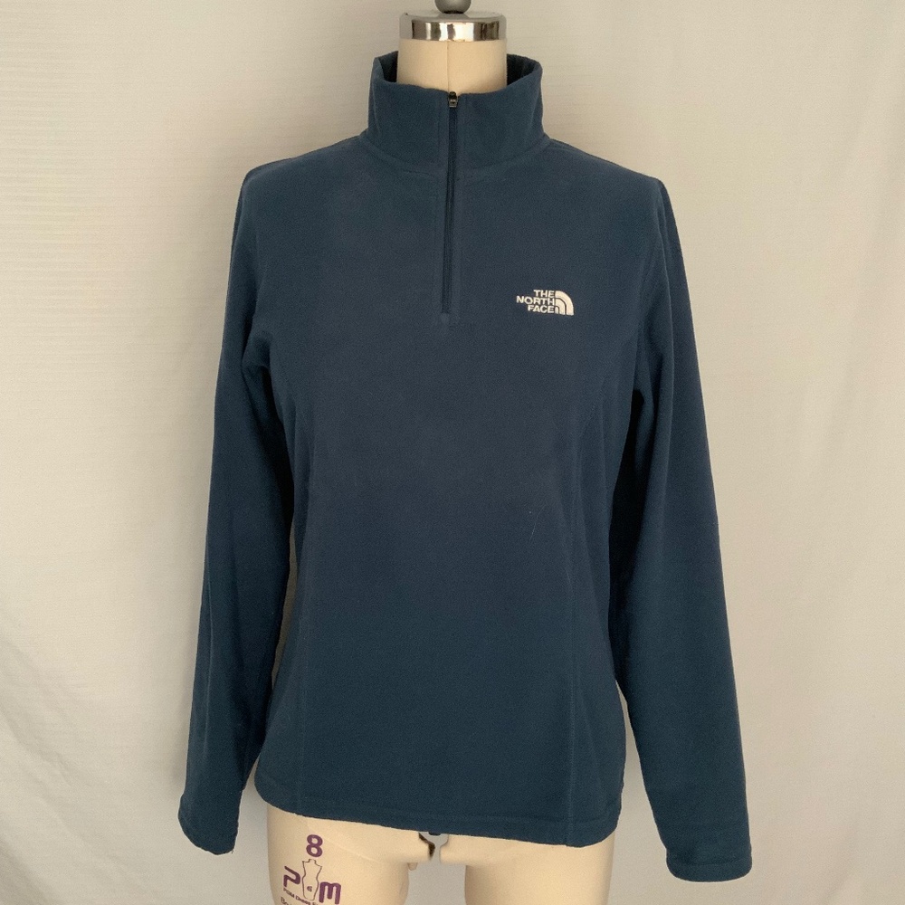 North Face Fleece pullover Size = small/petite Medium Blue